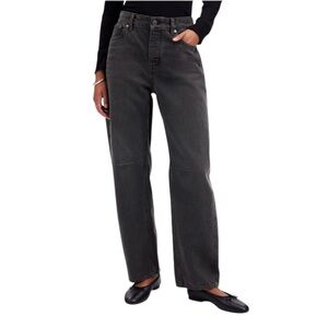 Madewell Women's Darted Barrel Leg Jean in Olenda Wash